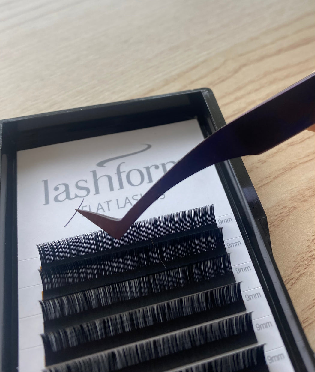 Cashmere Ellipse - Flat Lashes